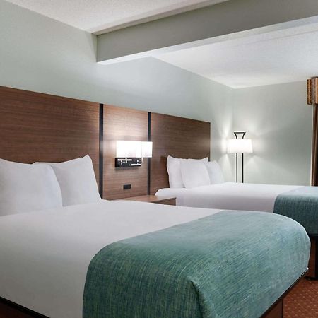 Wingate By Wyndham Louisville East Екстериор снимка