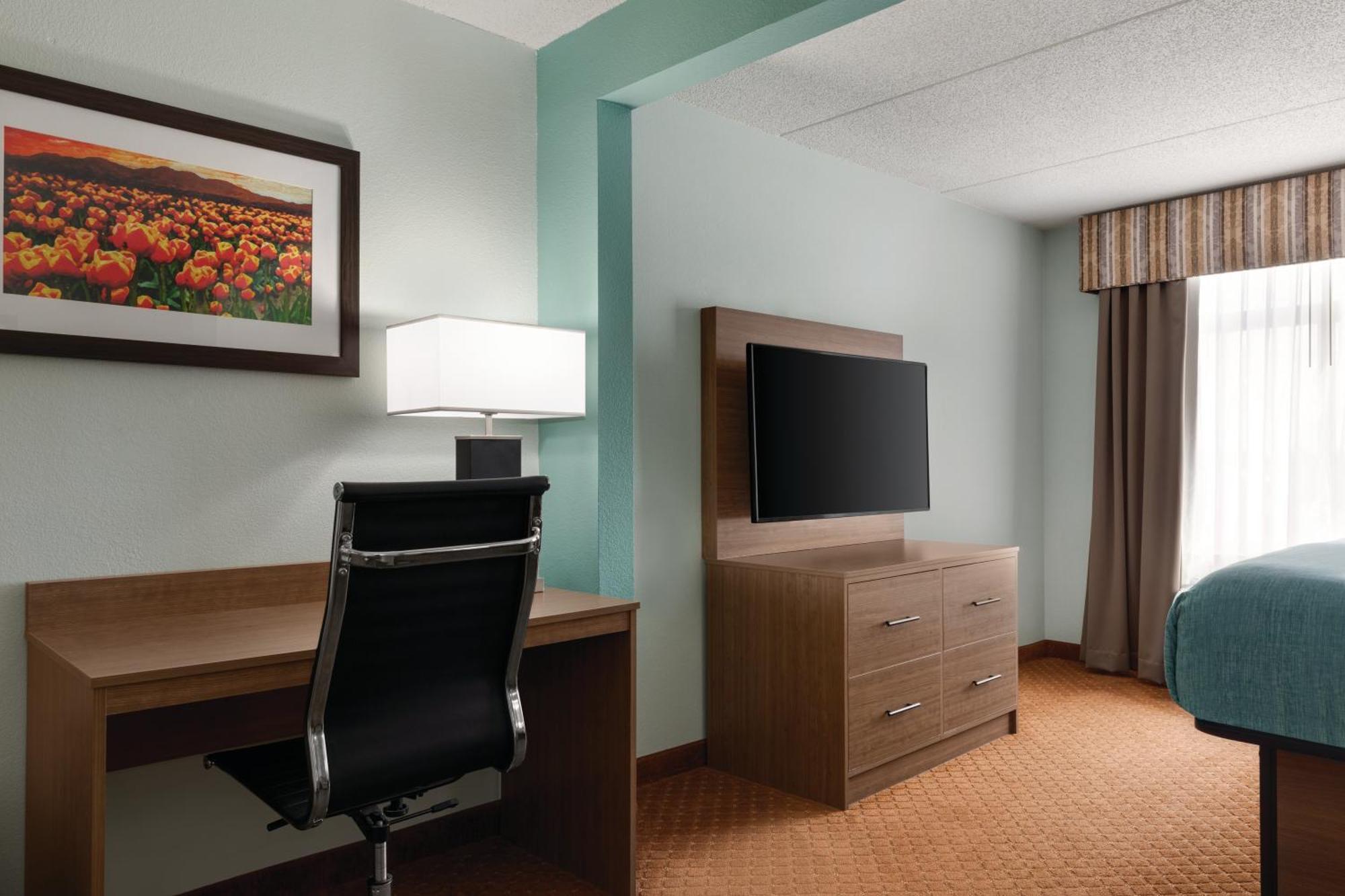 Wingate By Wyndham Louisville East Екстериор снимка