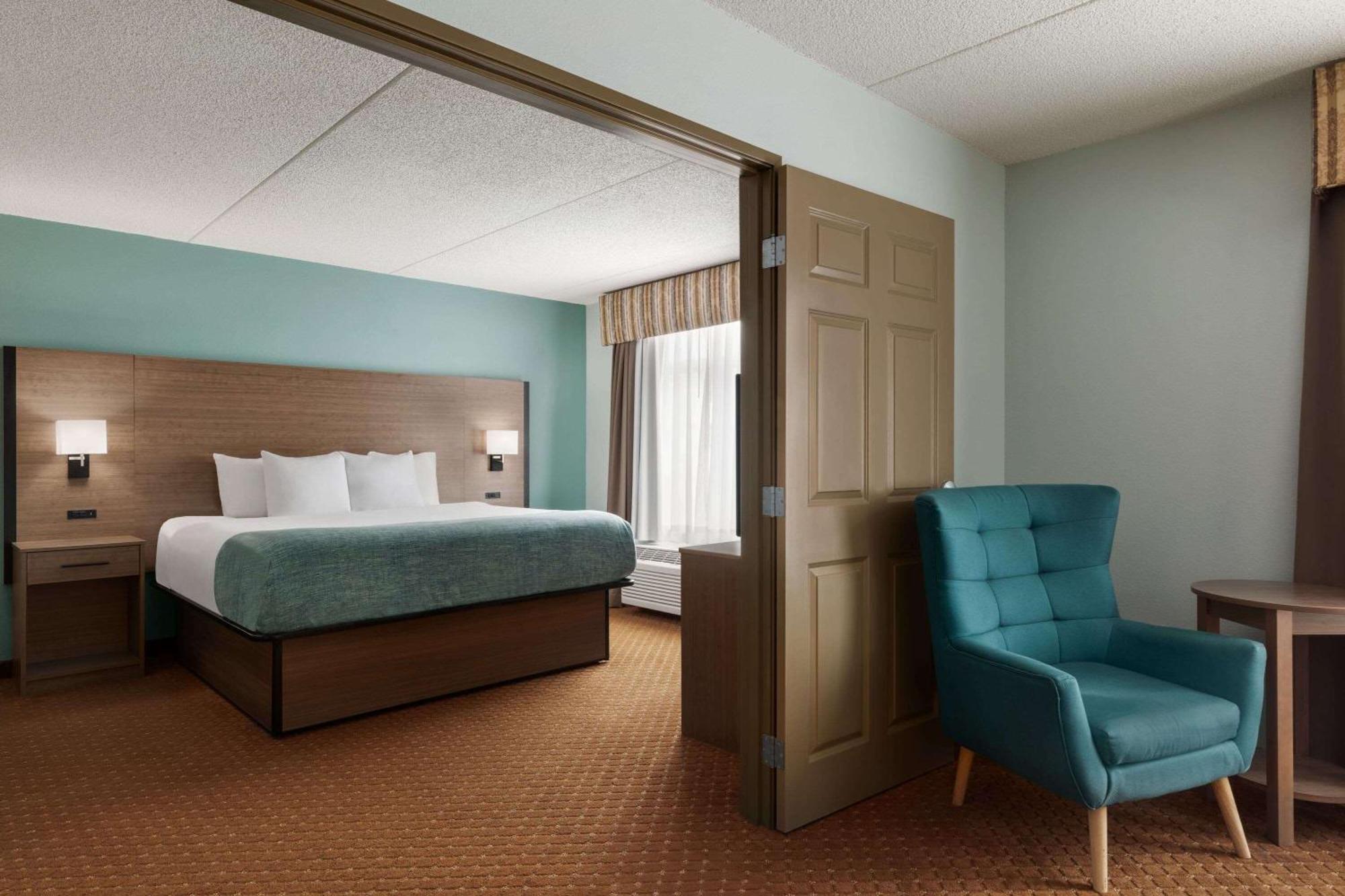 Wingate By Wyndham Louisville East Екстериор снимка
